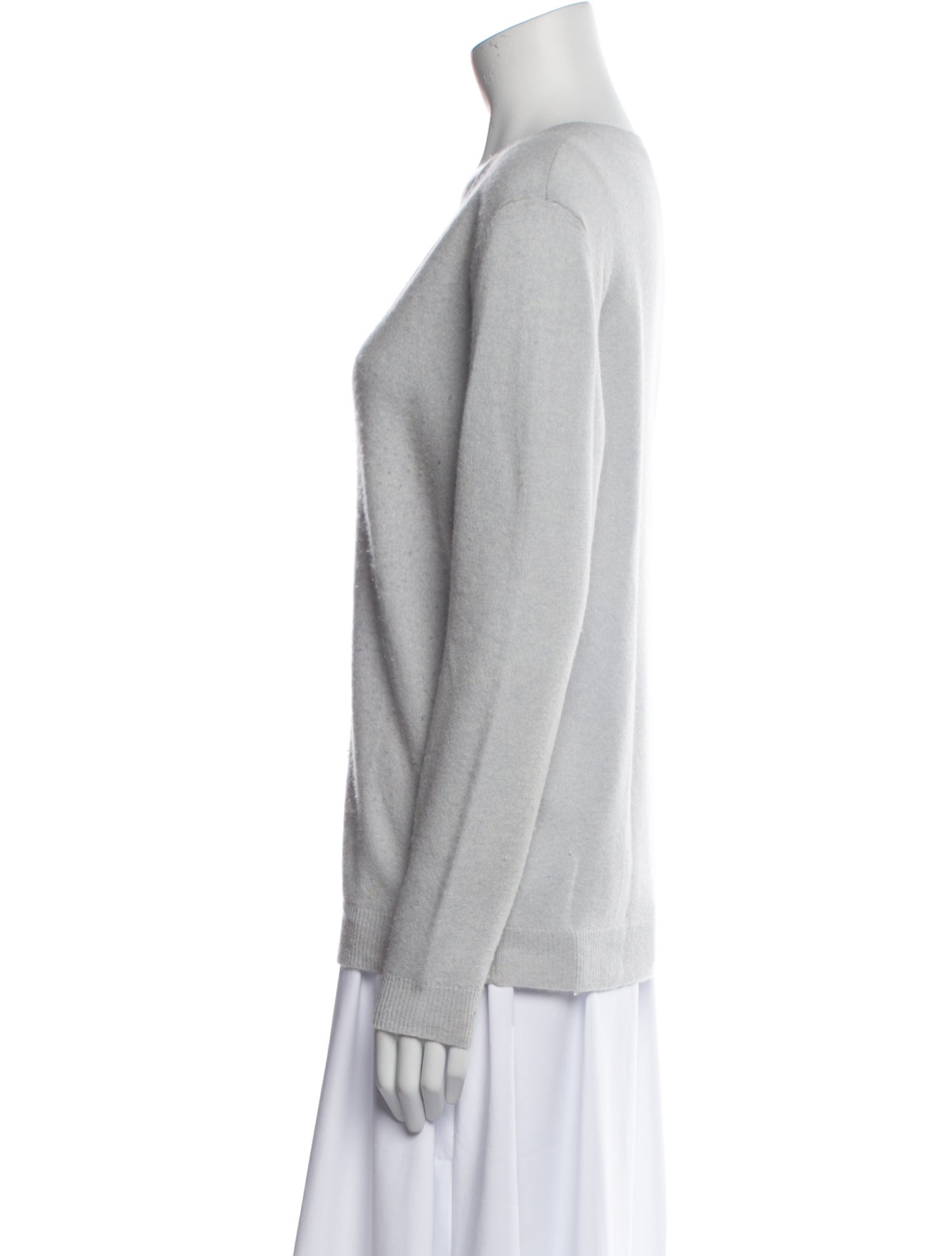 White + Warren Cashmere V-Neck Sweater