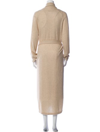 White + Warren Cashmere V-Neck Sweater