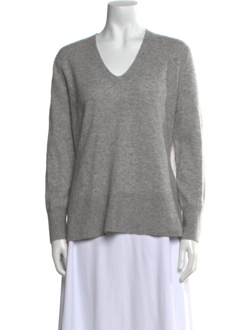 White + Warren Cashmere V-Neck Sweater