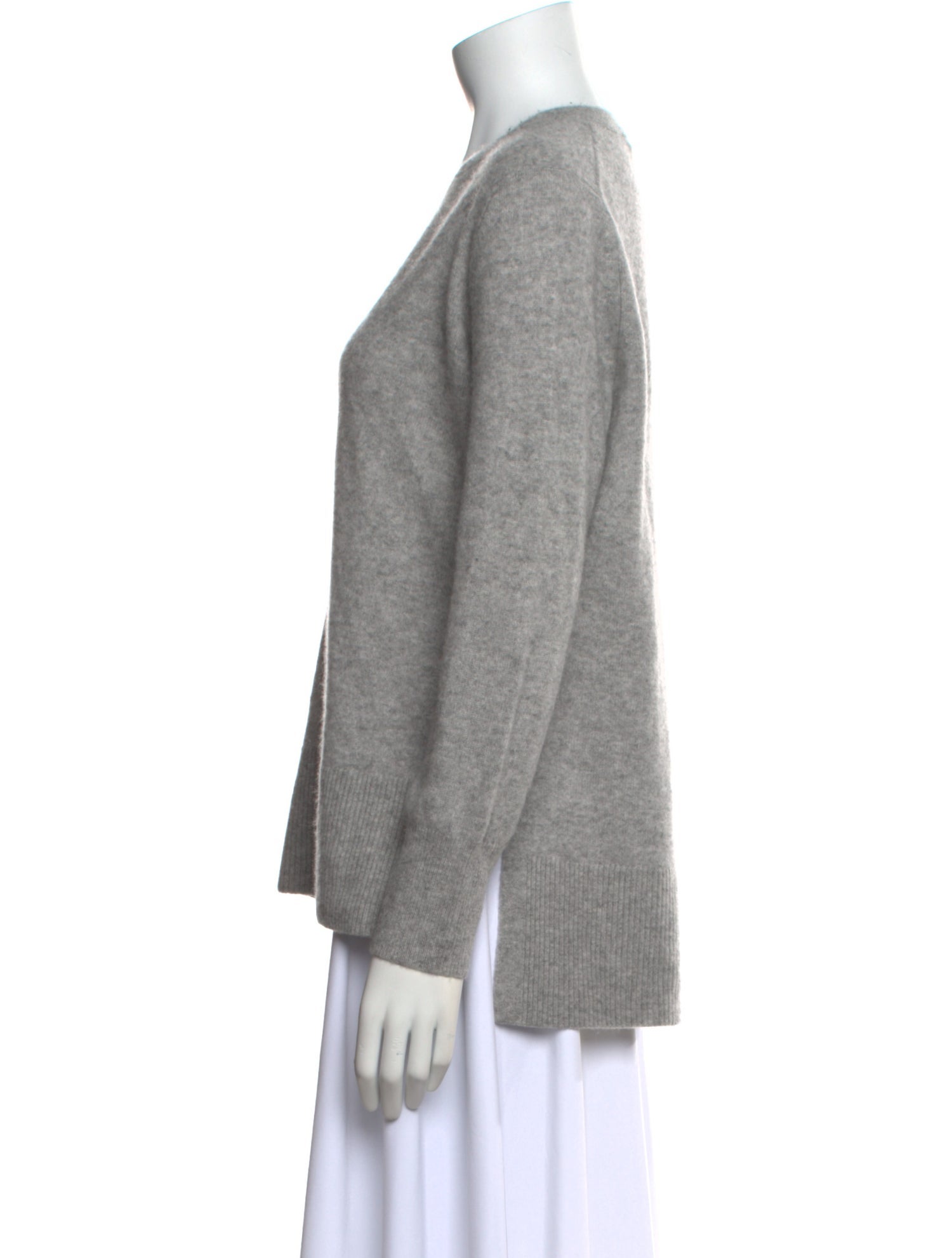 White + Warren Cashmere V-Neck Sweater