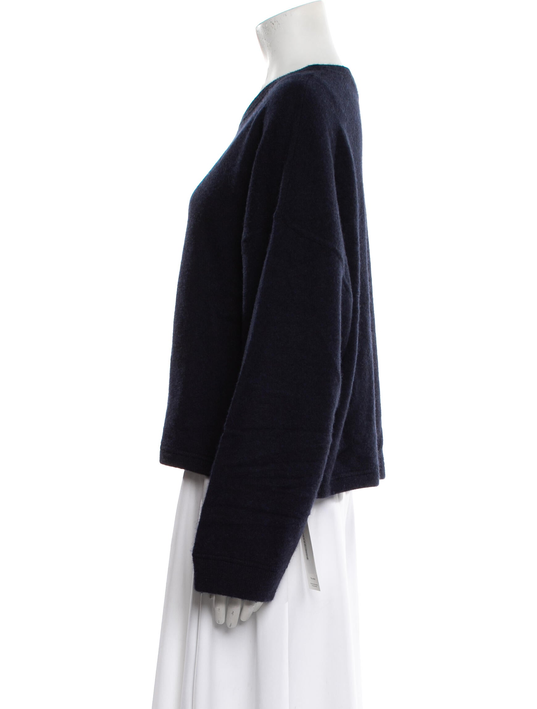 White + Warren Cashmere Scoop Neck Sweater