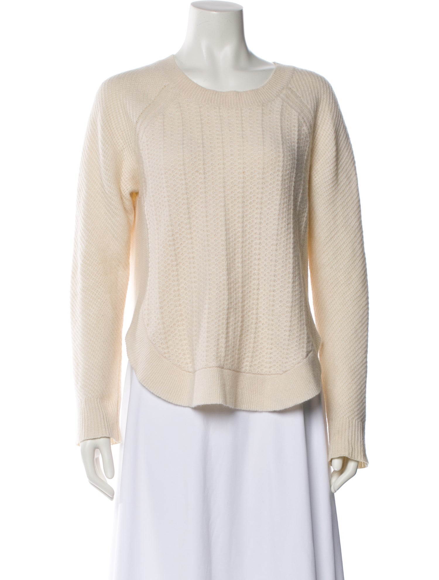 White + Warren Cashmere Scoop Neck Sweater