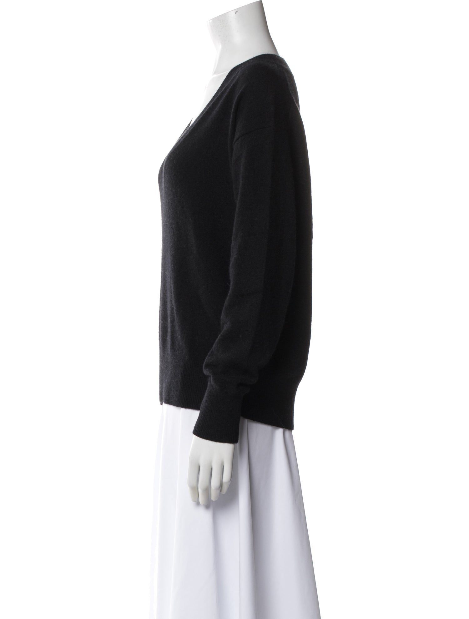 White + Warren Cashmere V-Neck Sweater