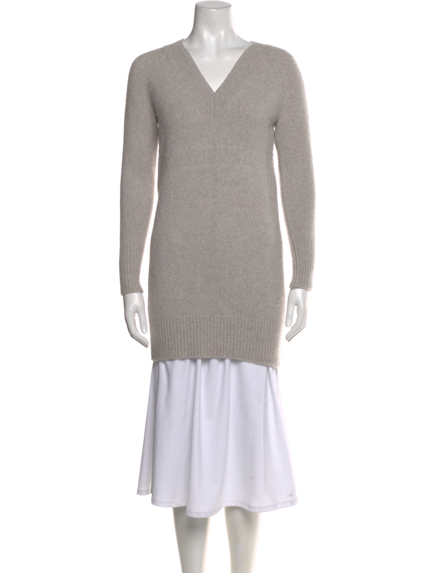 White + Warren Cashmere V-Neck Sweater