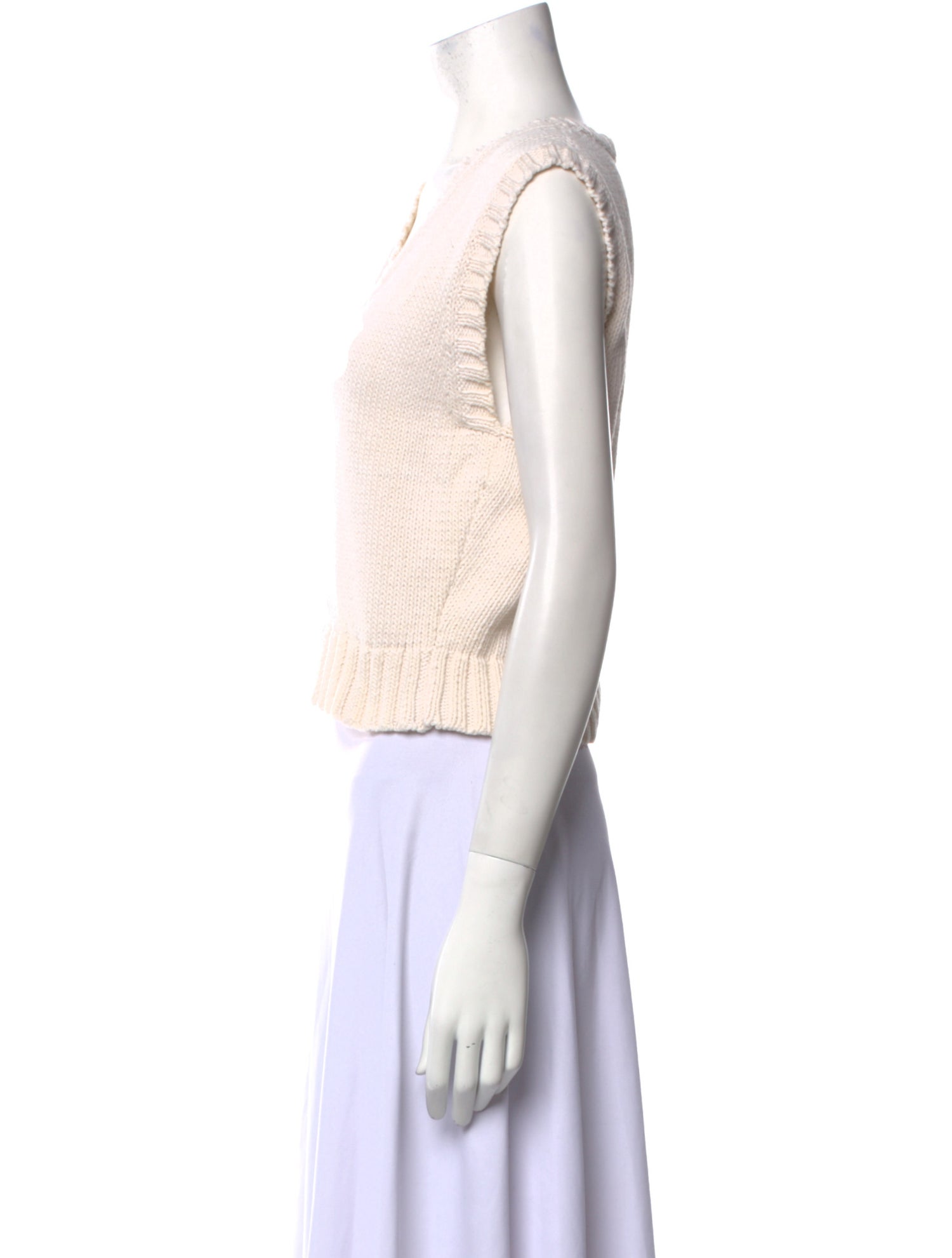 Shaina Mote V-Neck Sleeveless Crop Top