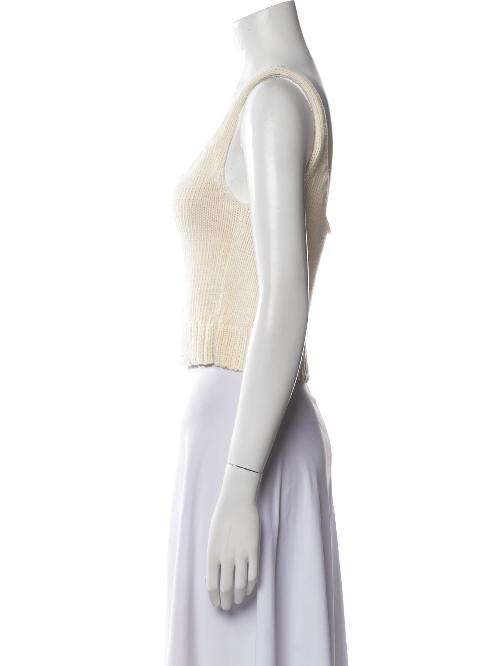 Shaina Mote Scoop Neck Sleeveless Crop Top