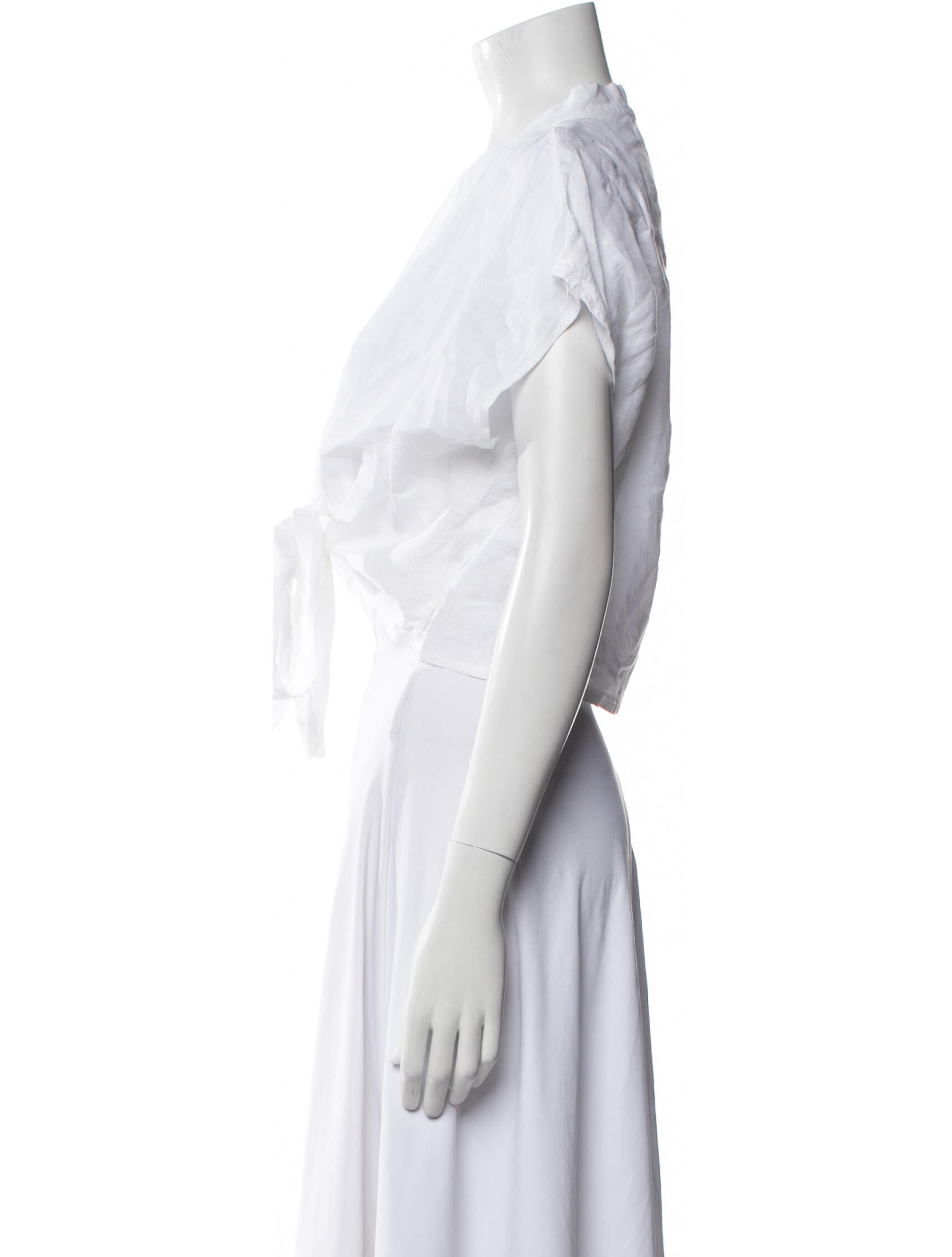 Shaina Mote Linen V-Neck Crop Top