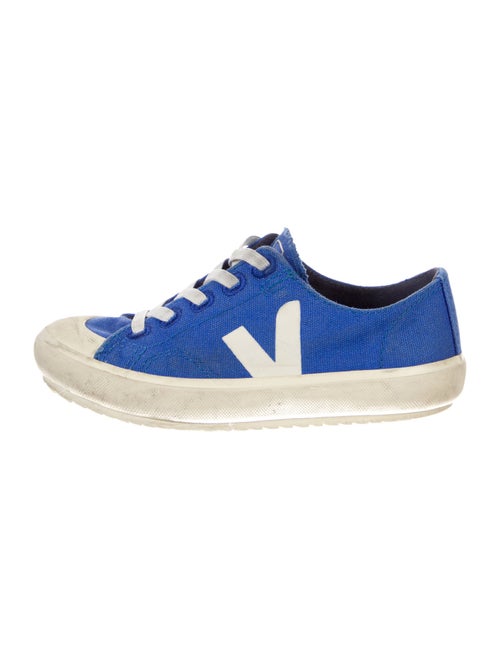Veja Boys' Low Top Sneakers