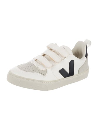 Veja Low Top Sneakers