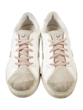 Veja Girls' Leather Low Top Sneakers