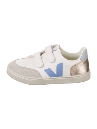Veja Low Top Sneakers