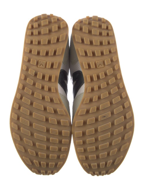 Veja Mesh Mesh Accents Athletic Sneakers