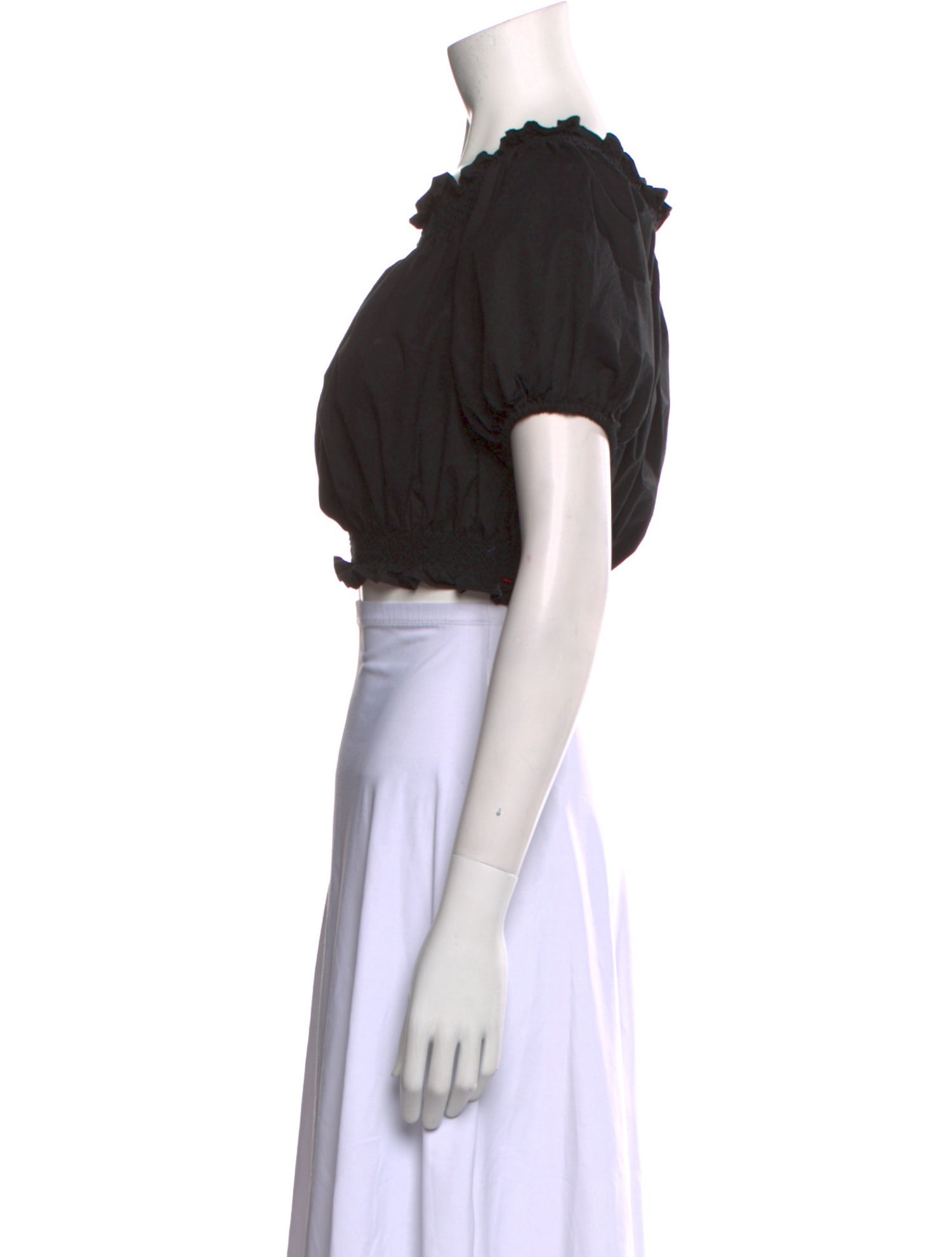 Xirena Bateau Neckline Short Sleeve Crop Top