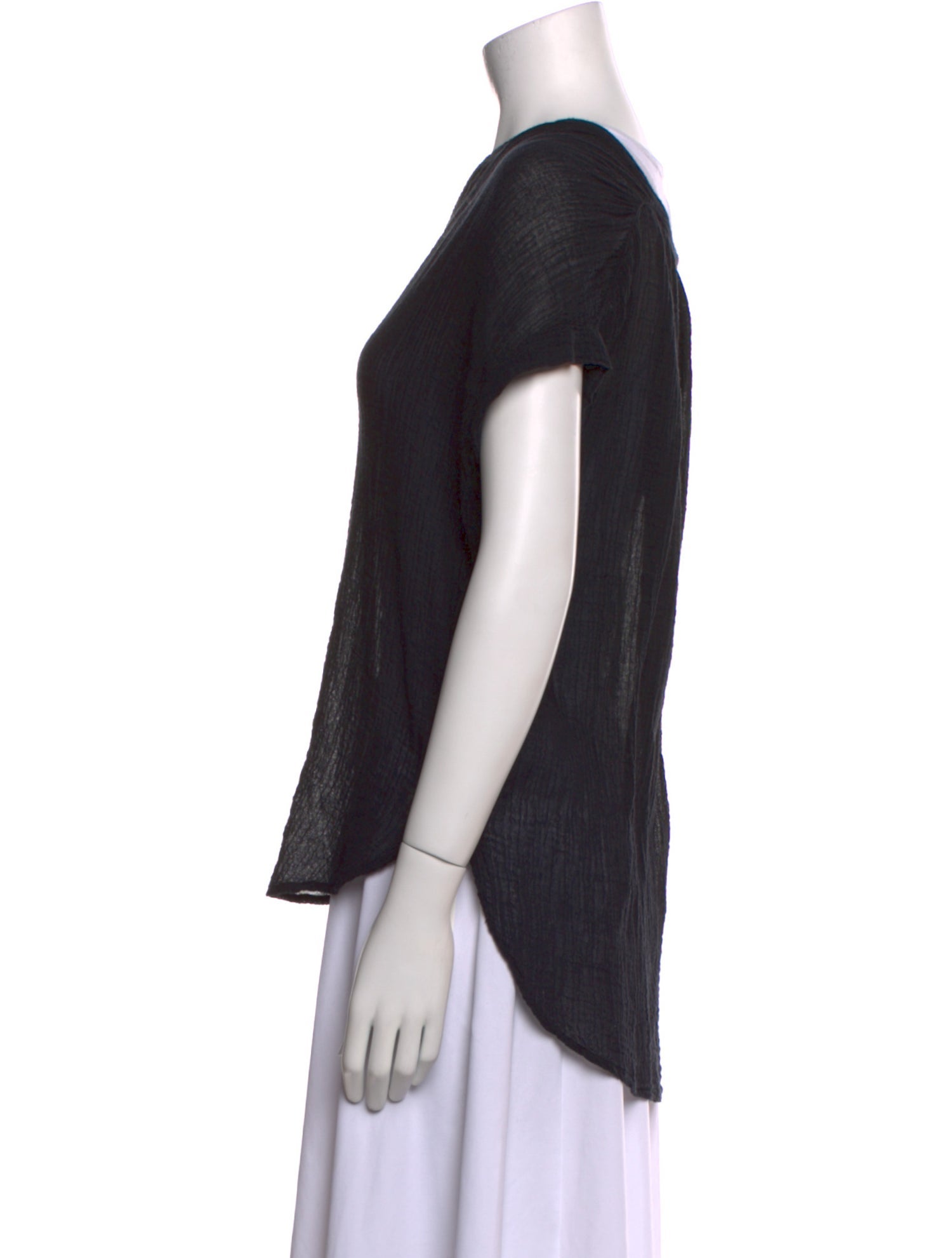 Xirena V-Neck Short Sleeve Blouse