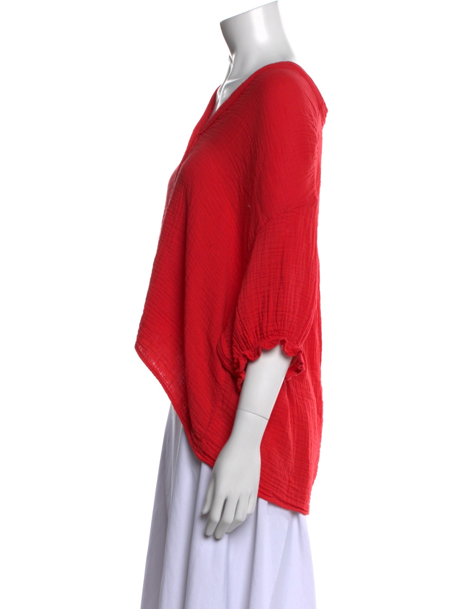 Xirena V-Neck Three-Quarter Sleeve Crop Top