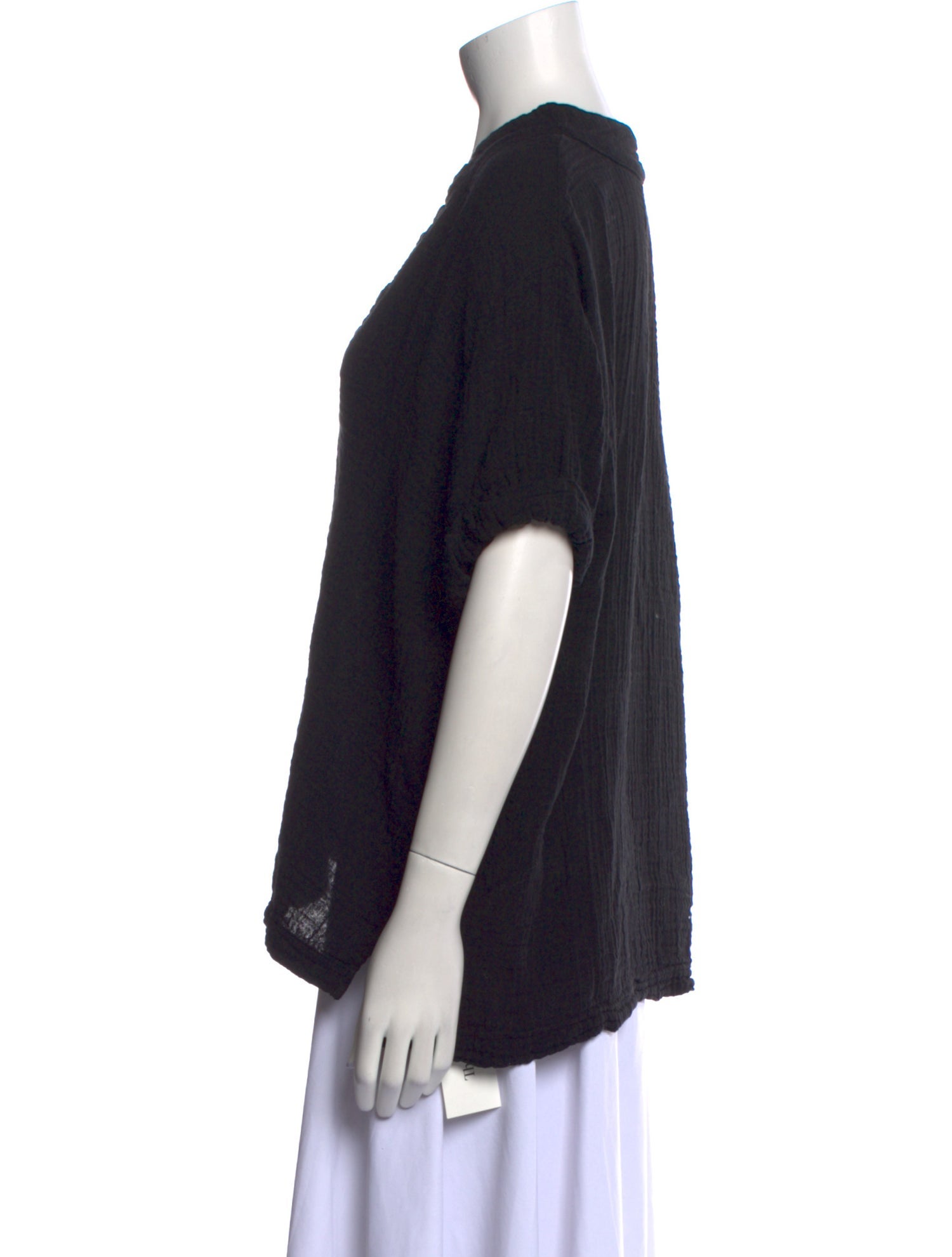 Xirena V-Neck Short Sleeve Blouse