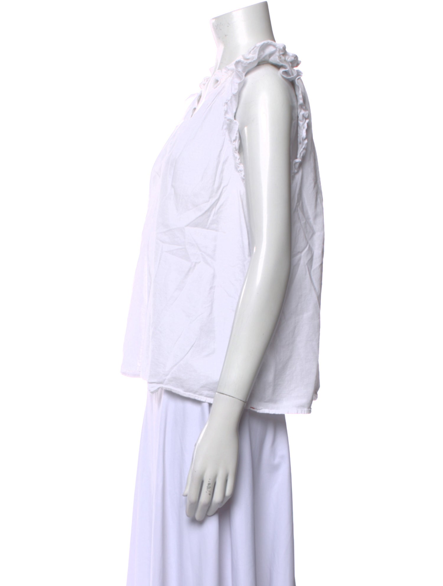 Xirena V-Neck Sleeveless Blouse