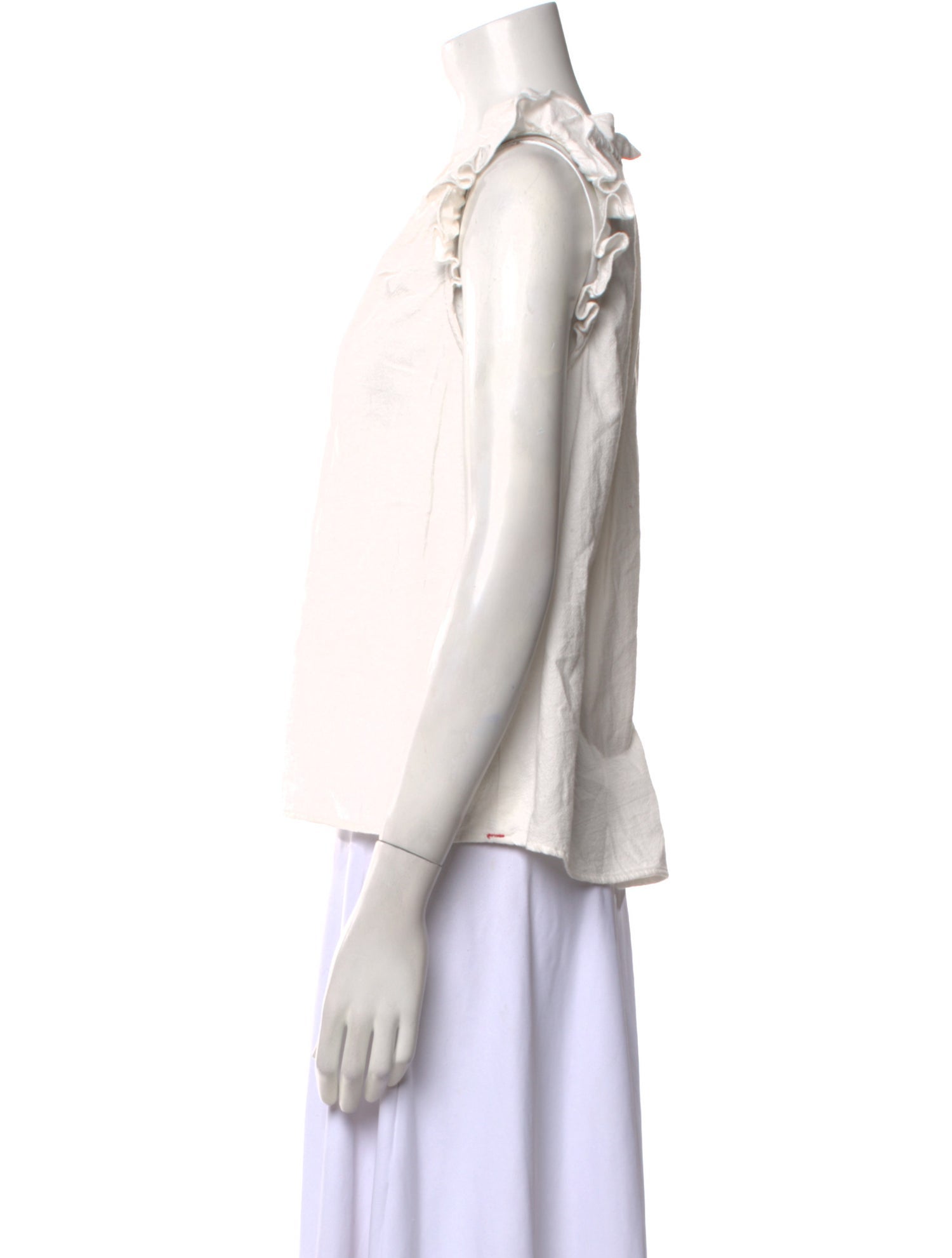 Xirena V-Neck Sleeveless Blouse