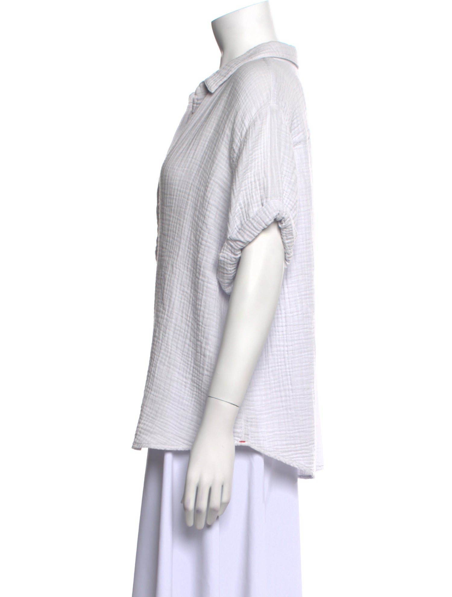 Xirena V-Neck Short Sleeve Blouse w/ Tags