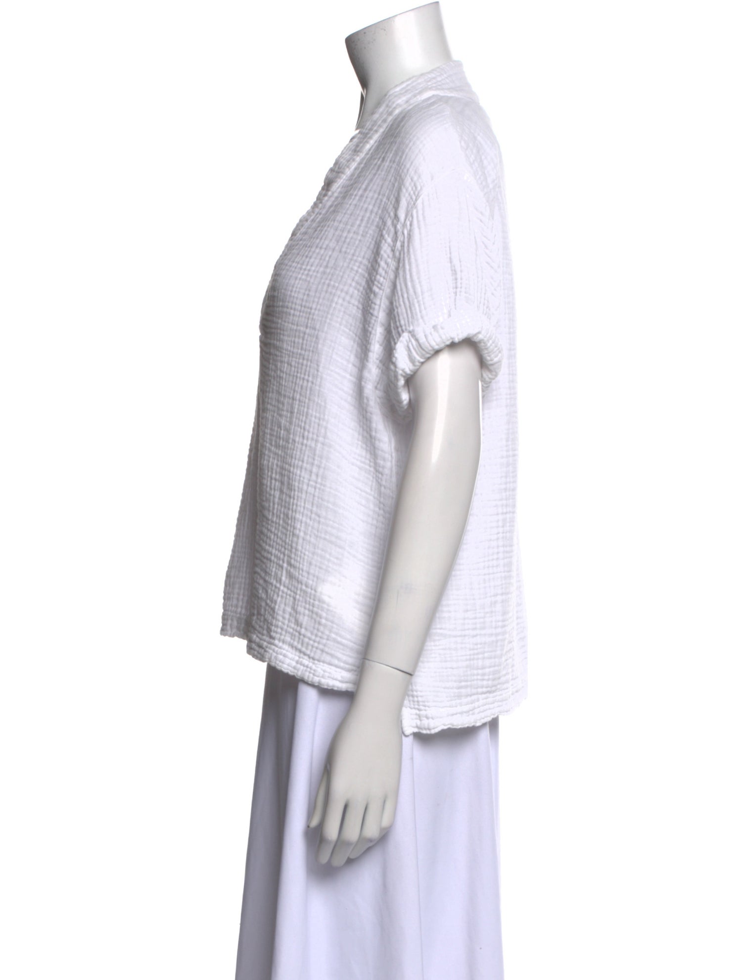 Xirena V-Neck Short Sleeve Top