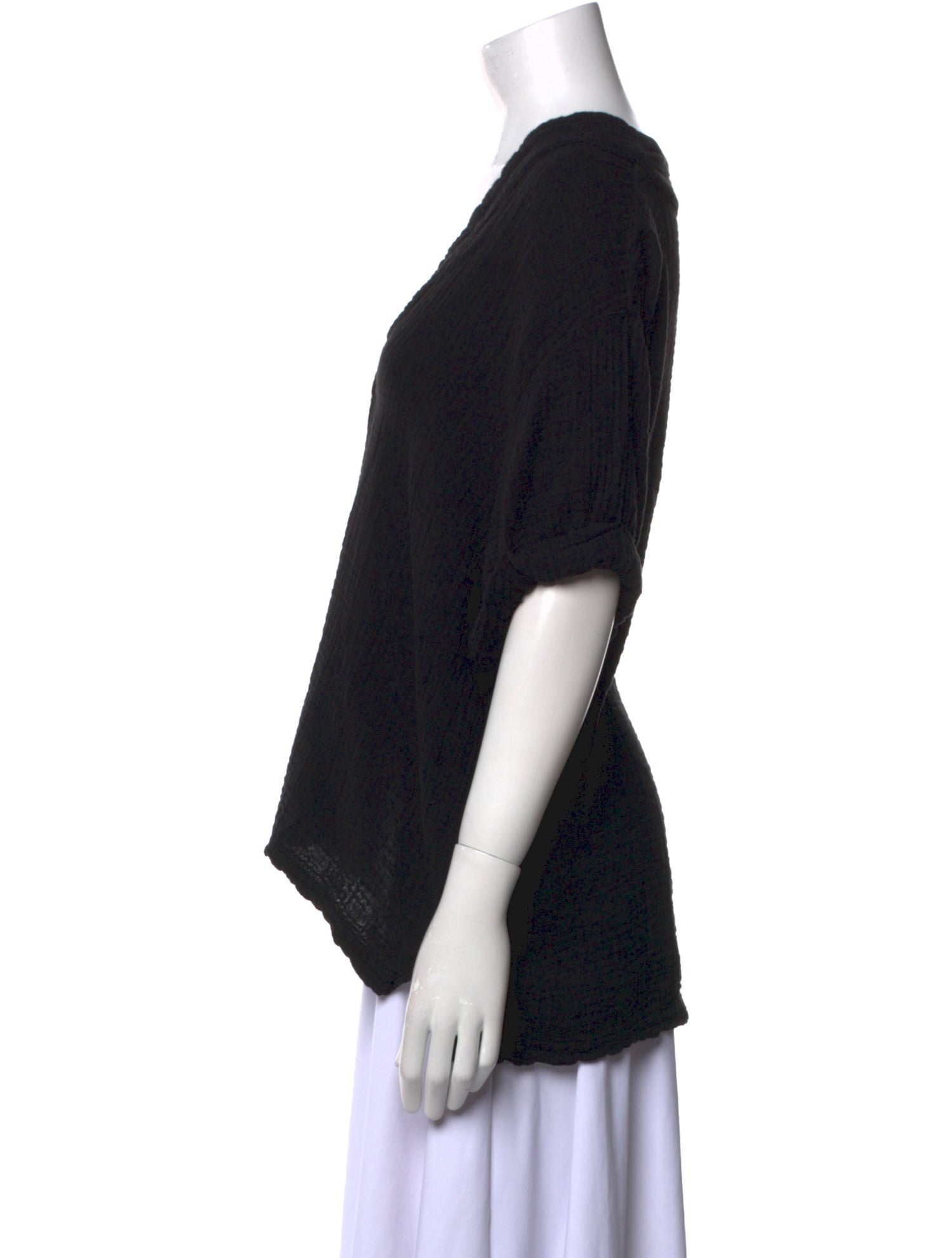 Xirena V-Neck Short Sleeve Blouse