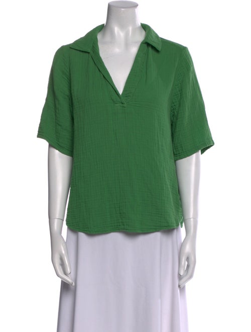 Xirena V-Neck Short Sleeve Blouse