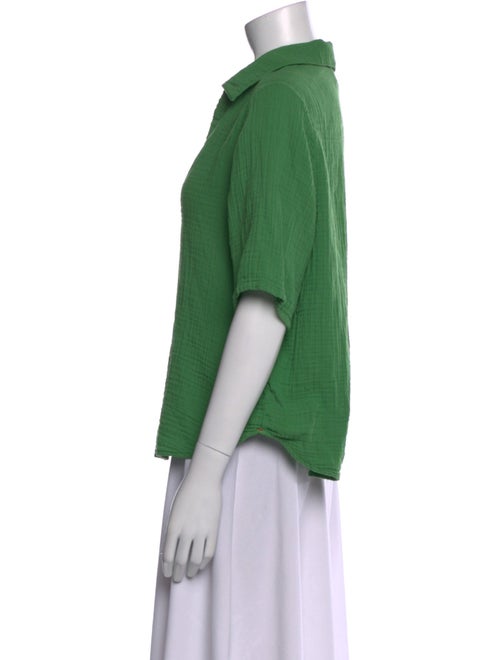 Xirena V-Neck Short Sleeve Blouse