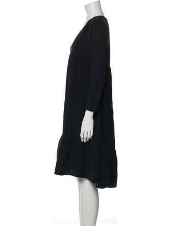 Xirena V-Neck Knee-Length Dress