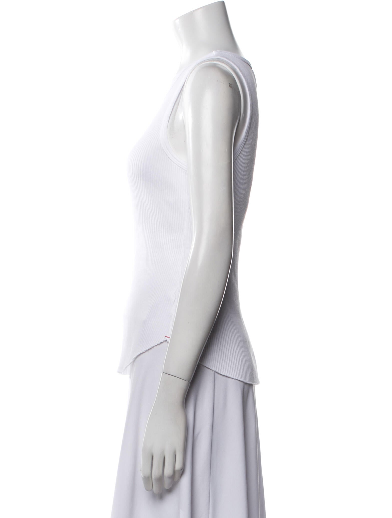 Xirena Scoop Neck Sleeveless Top