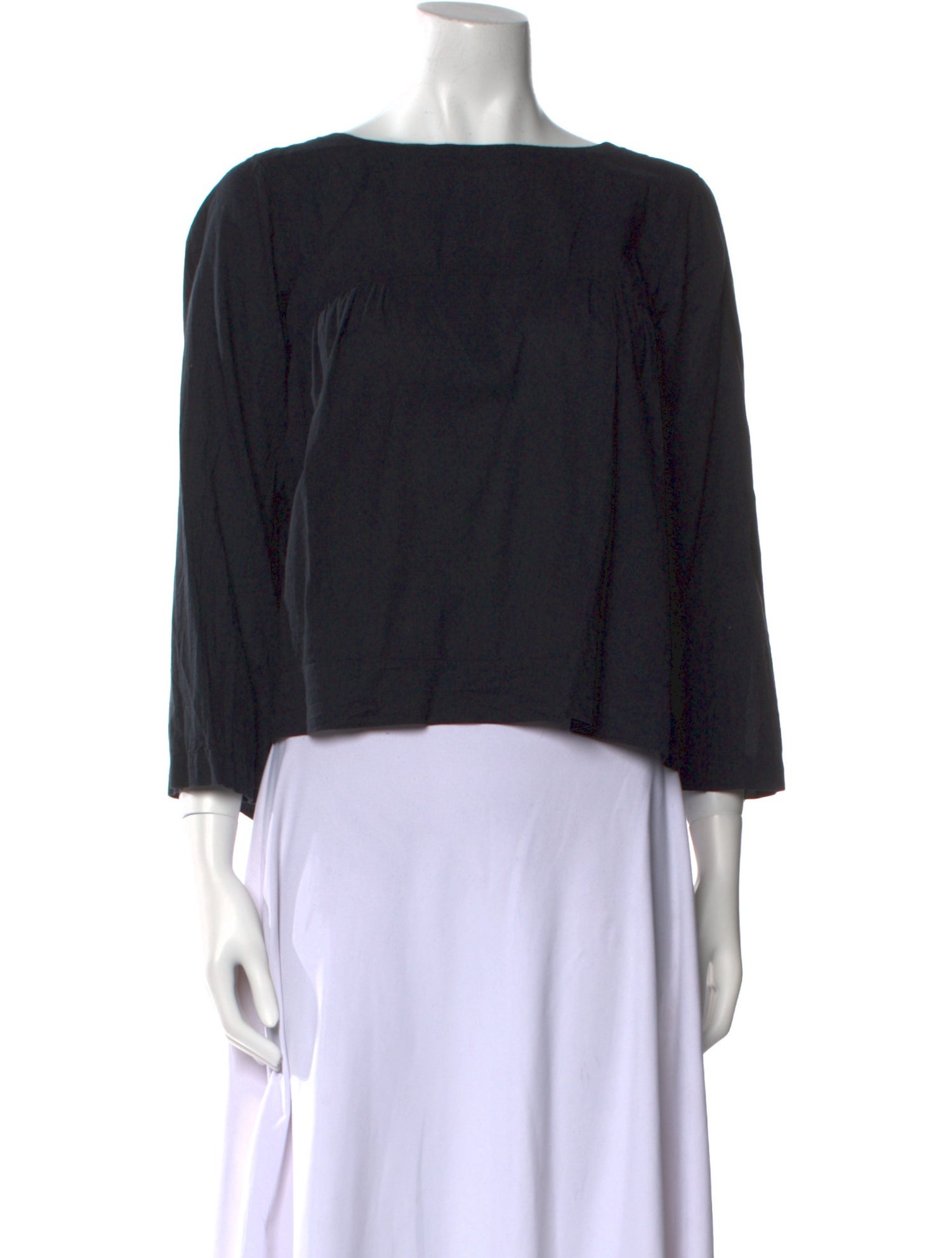 Xirena Scoop Neck Three-Quarter Sleeve Crop Top