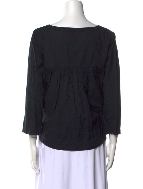 Xirena Scoop Neck Three-Quarter Sleeve Crop Top