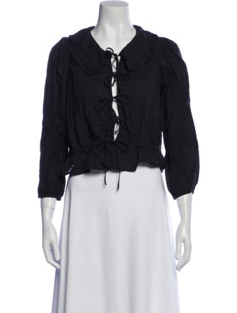 Xirena V-Neck Three-Quarter Sleeve Crop Top