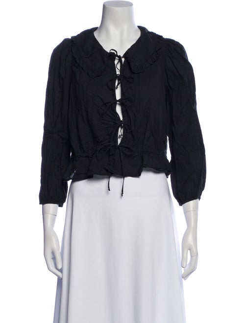 Xirena V-Neck Three-Quarter Sleeve Crop Top