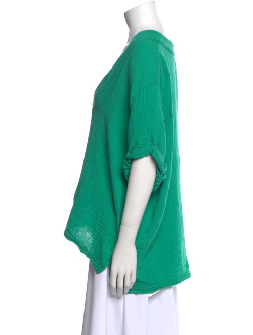 Xirena V-Neck Short Sleeve Blouse