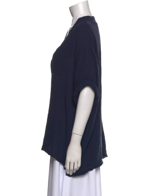 Xirena V-Neck Short Sleeve Blouse