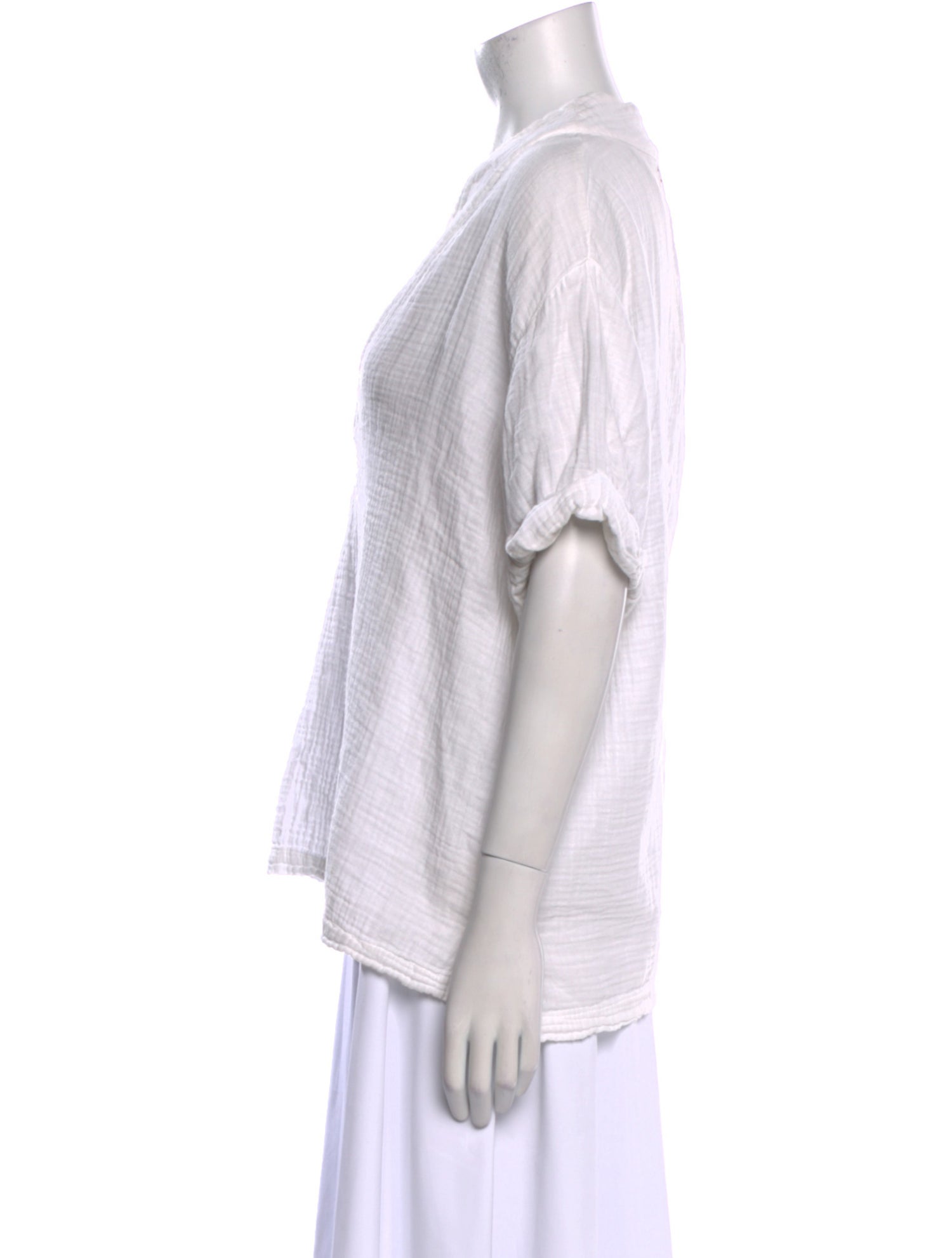 Xirena V-Neck Short Sleeve Top