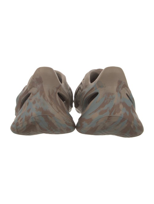 adidas Yeezy Foam RNNR MX Sand Grey Athletic Sneakers