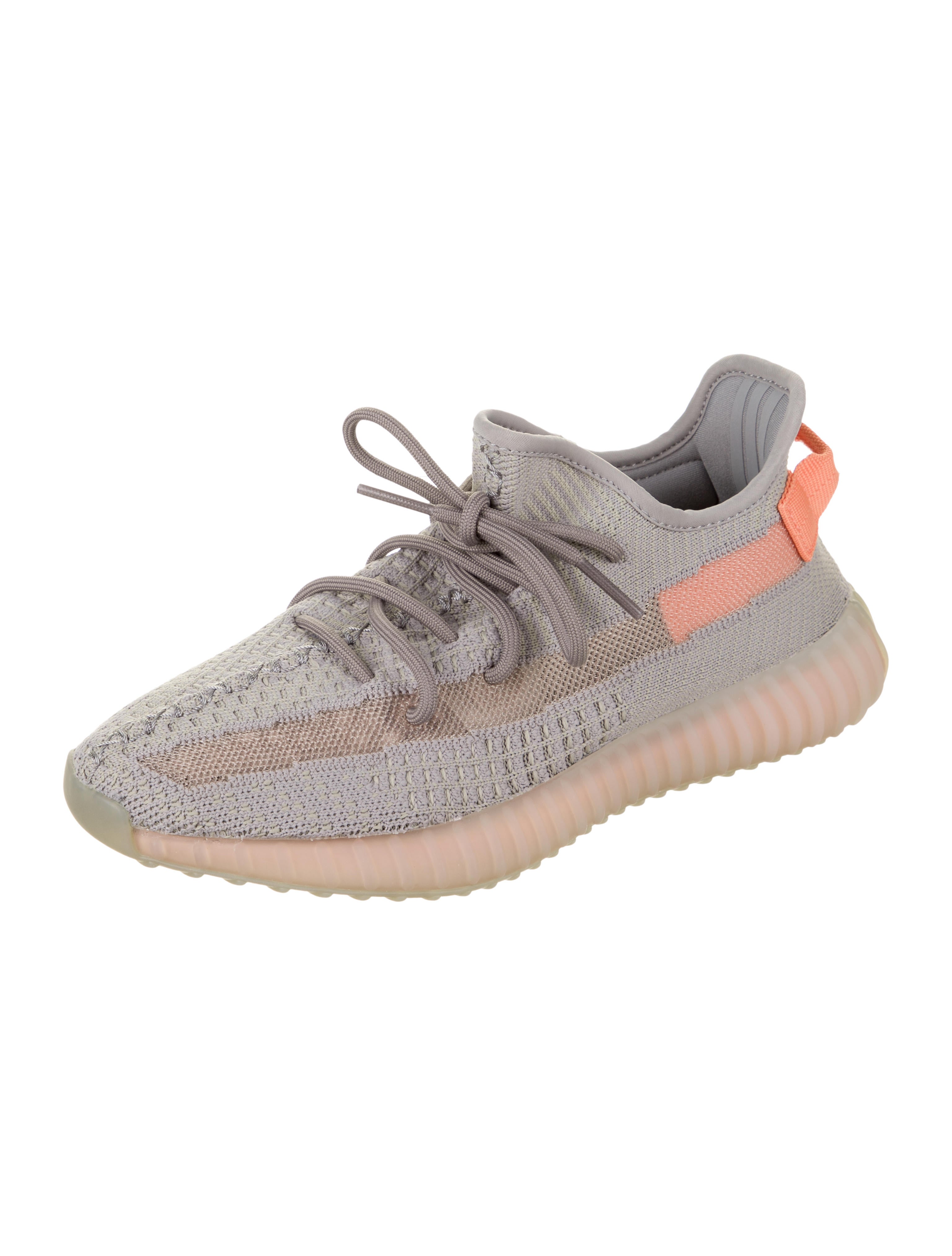 Yeezy TRUEFORM brand new with box size 9 in Crawley West
