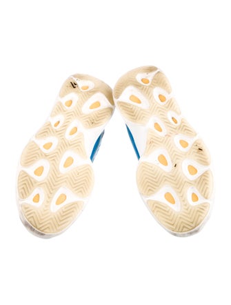 adidas Yeezy Toddler Boys' Printed Low Top Sneakers