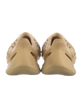 adidas Yeezy Desert Sand Foam Runner Rubber Sandals