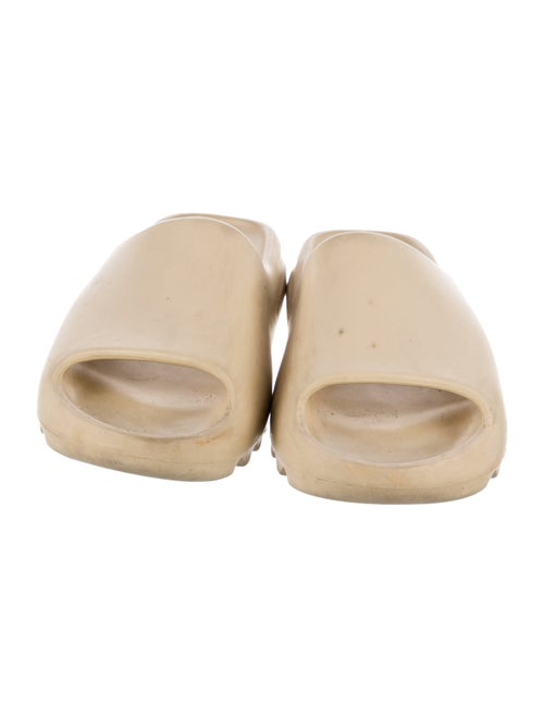 adidas Yeezy Rubber Slides