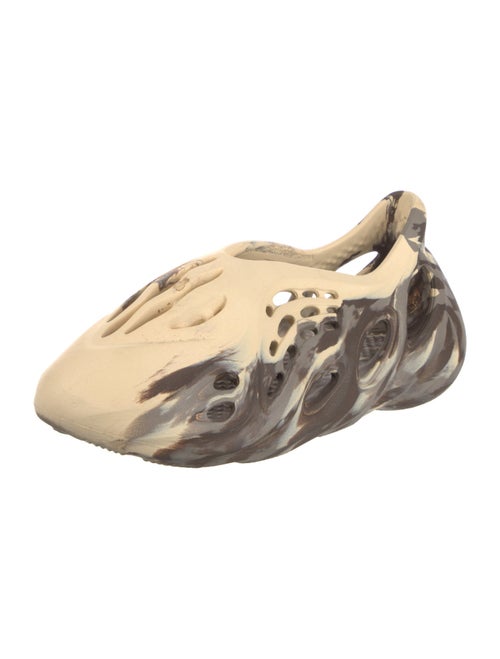 adidas Yeezy 2021 Foam RNNR 'MX Cream Clay' Sandals