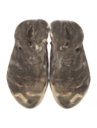 adidas Yeezy 2021 Foam RNNR 'MX Cream Clay' Sandals