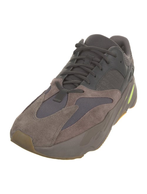 adidas Yeezy Boost 700 'Mauve' Sneakers