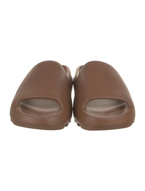 adidas Yeezy Rubber Slides