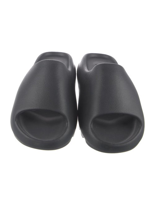 adidas Yeezy Rubber Slides