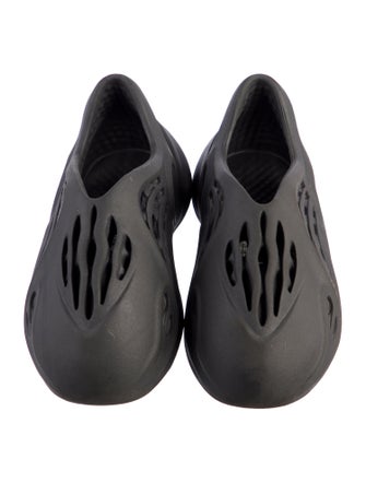 adidas Yeezy Boys Foam RNNR Onyx Shoes