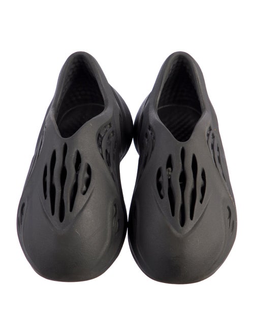 adidas Yeezy Boys Foam RNNR Onyx Shoes