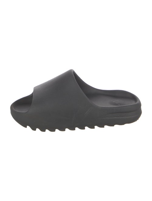 adidas Yeezy 2022 Onyx Slides
