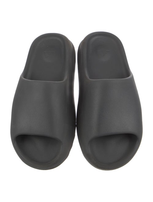 adidas Yeezy 2022 Onyx Slides